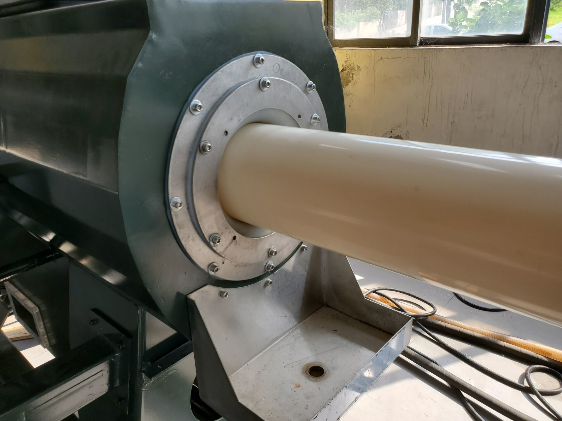 中国の Kangju Machinery で PVC パイプ製造の卓越性を発見
