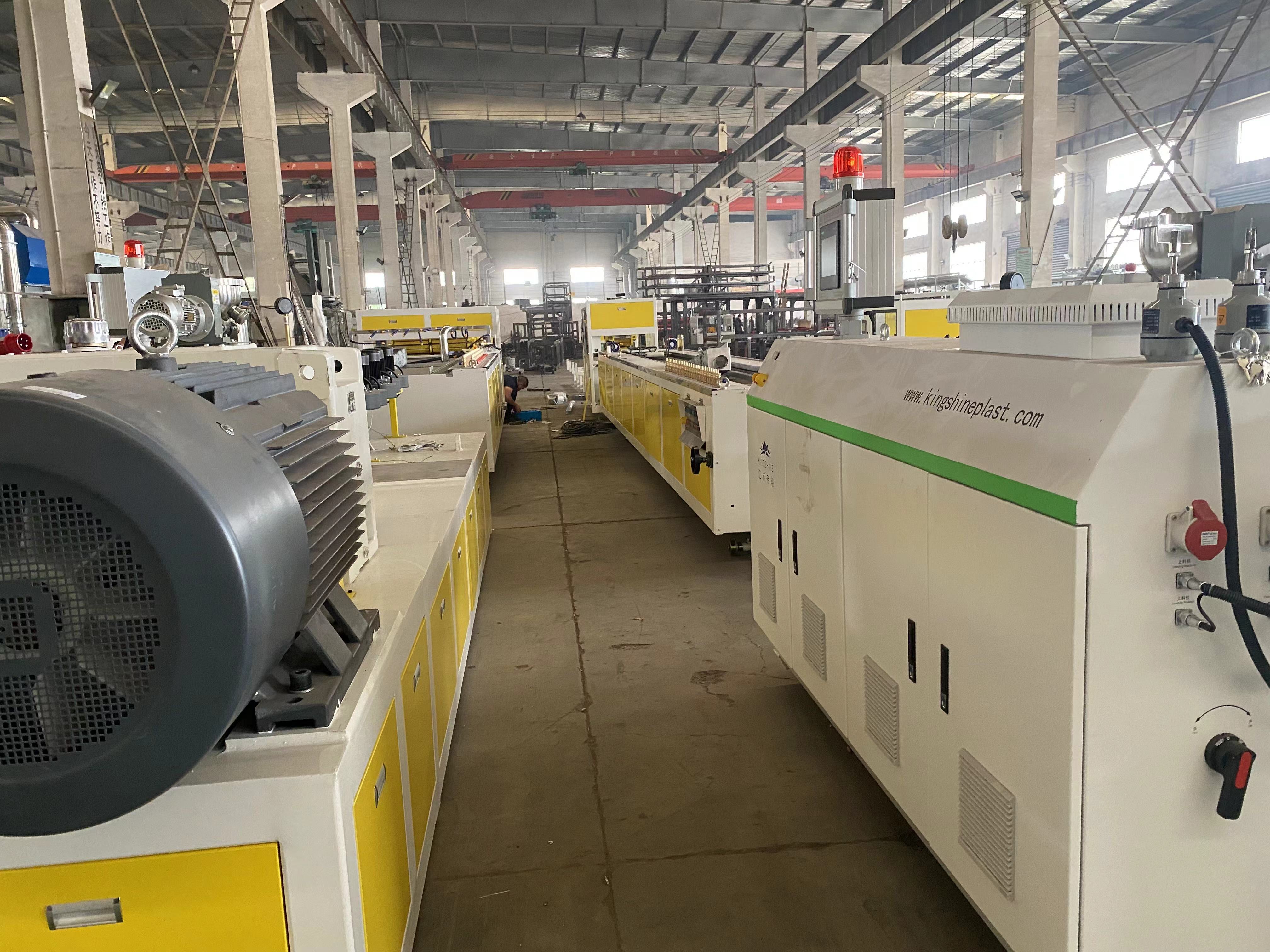 押出機生産ラインの付帯設備構成